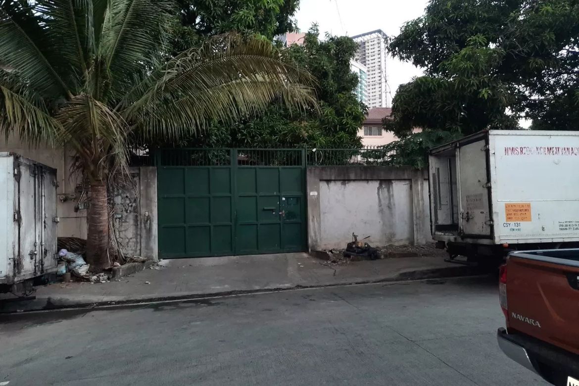 Land for Sale in Sacred Heart, Quezon City, Metro Manila near MRT-3 Kamuning – photo 2