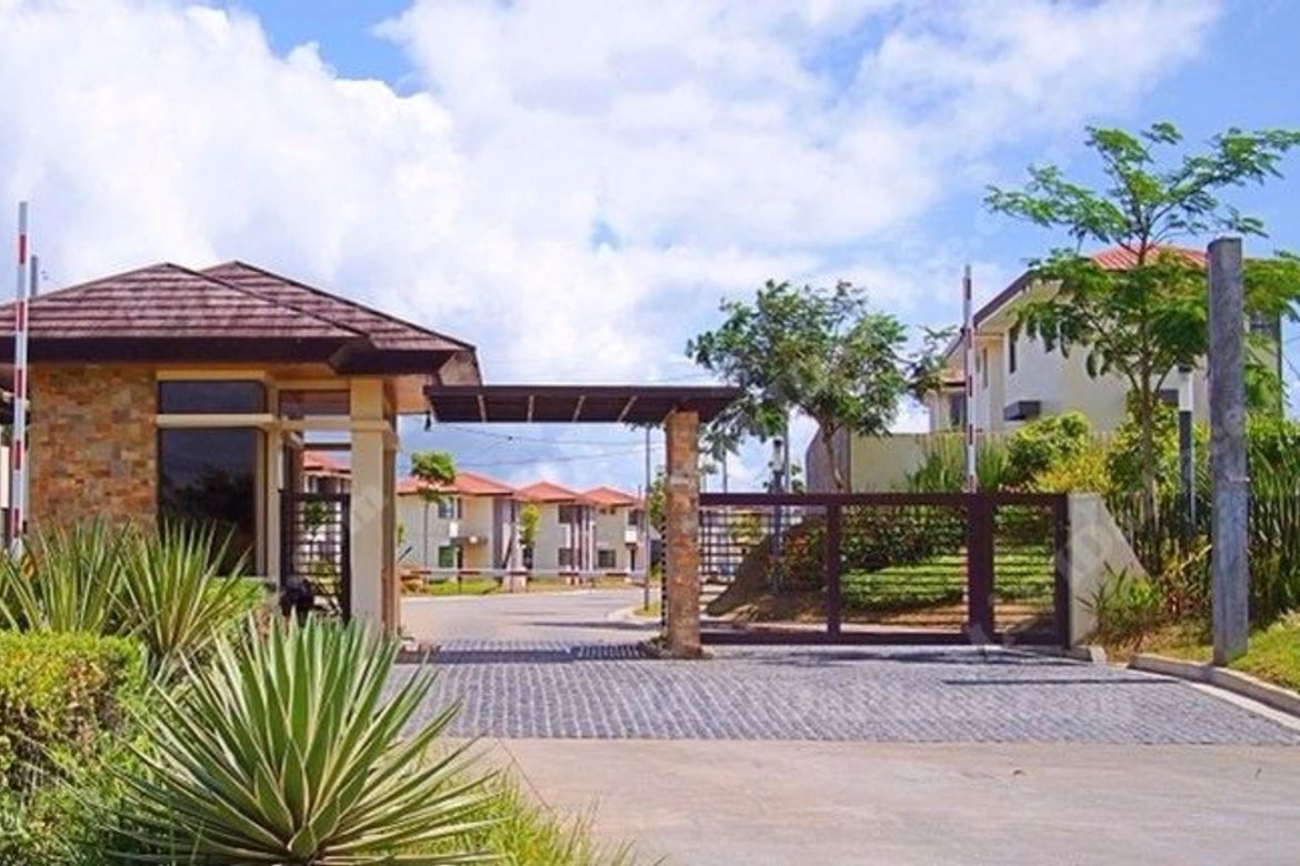 Land for Sale in Santo Domingo, Santa Rosa, Laguna