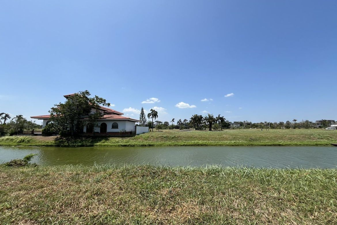 Land for Sale in South Lake Village at Eton City, Don Jose, Santa Rosa, Laguna – photo 2