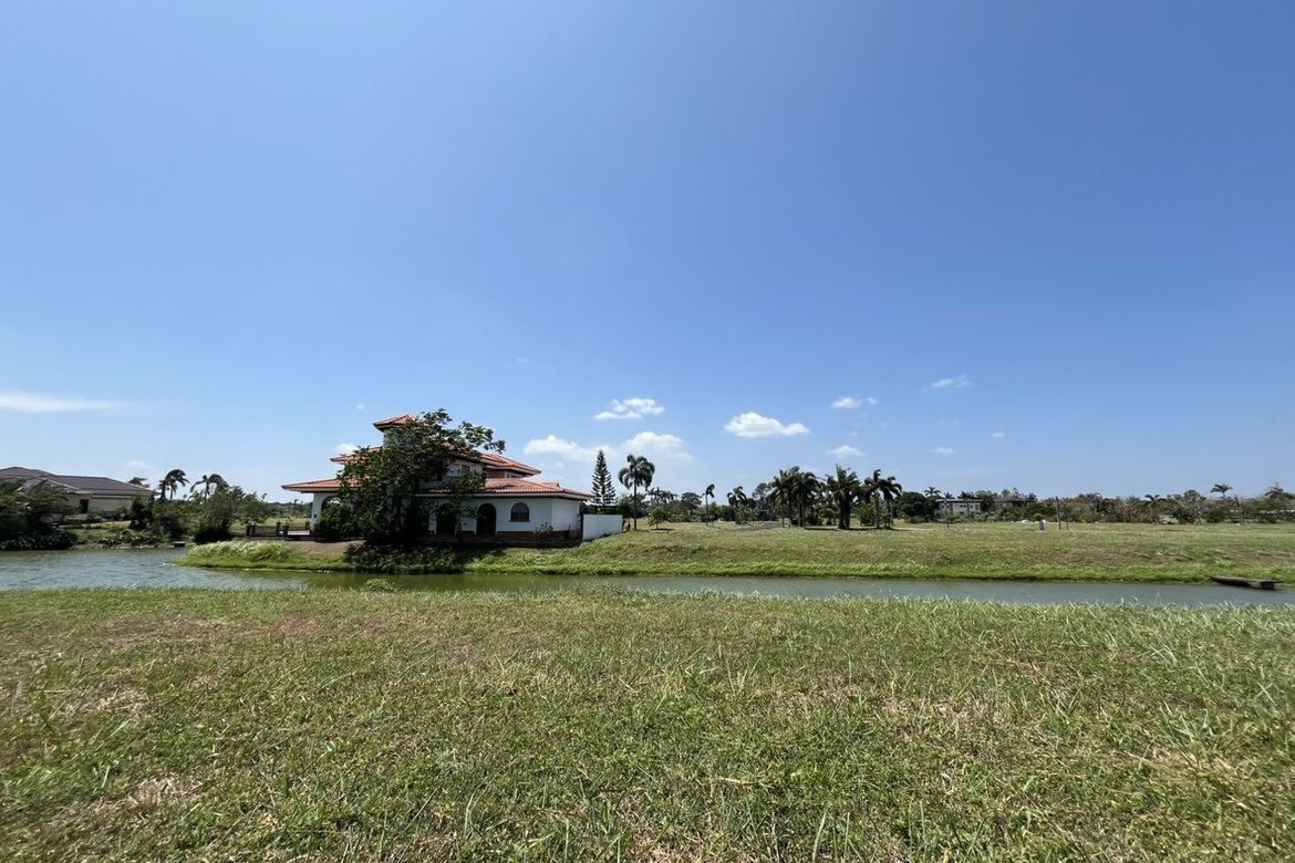 Land for Sale in South Lake Village at Eton City, Don Jose, Santa Rosa, Laguna – photo 3