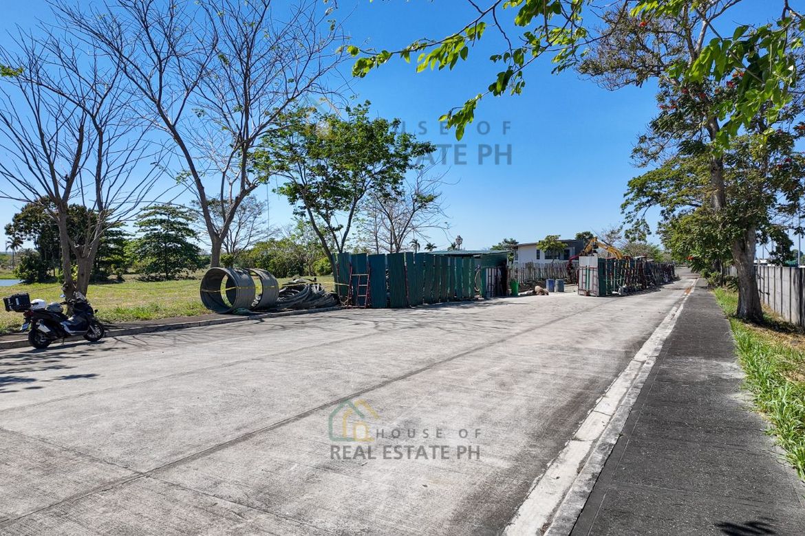 Land for Sale in South Lake Village at Eton City, Don Jose, Santa Rosa, Laguna – photo 3