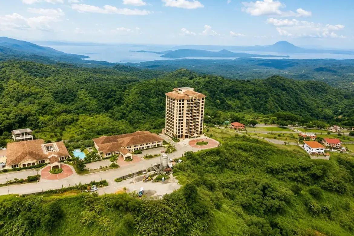 Land for Sale in Splendido Taal Towers, Niyugan, Laurel, Batangas – photo 3