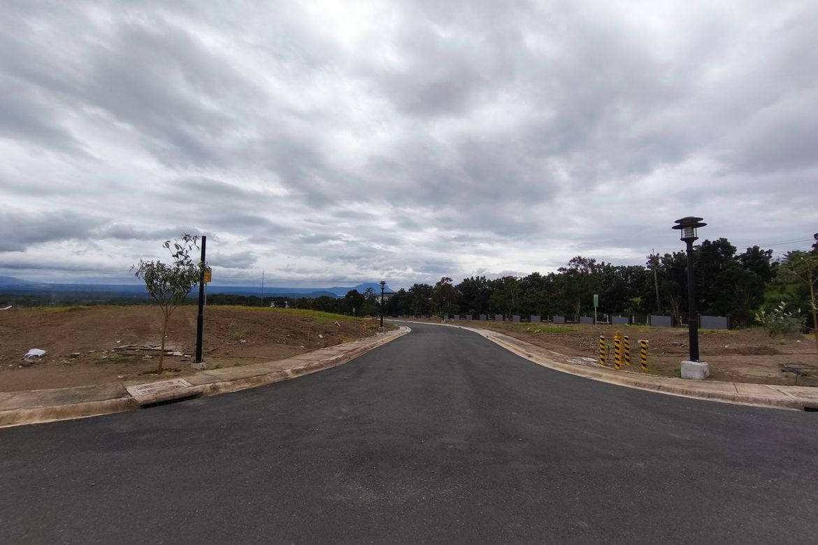 Land for Sale in Tagaytay Highlands, Iruhin East, Tagaytay, Cavite – photo 4