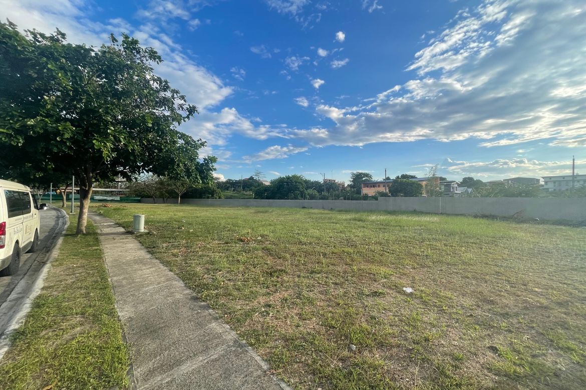 Land for Sale in The Enclave Villas, Pampang, Angeles, Pampanga