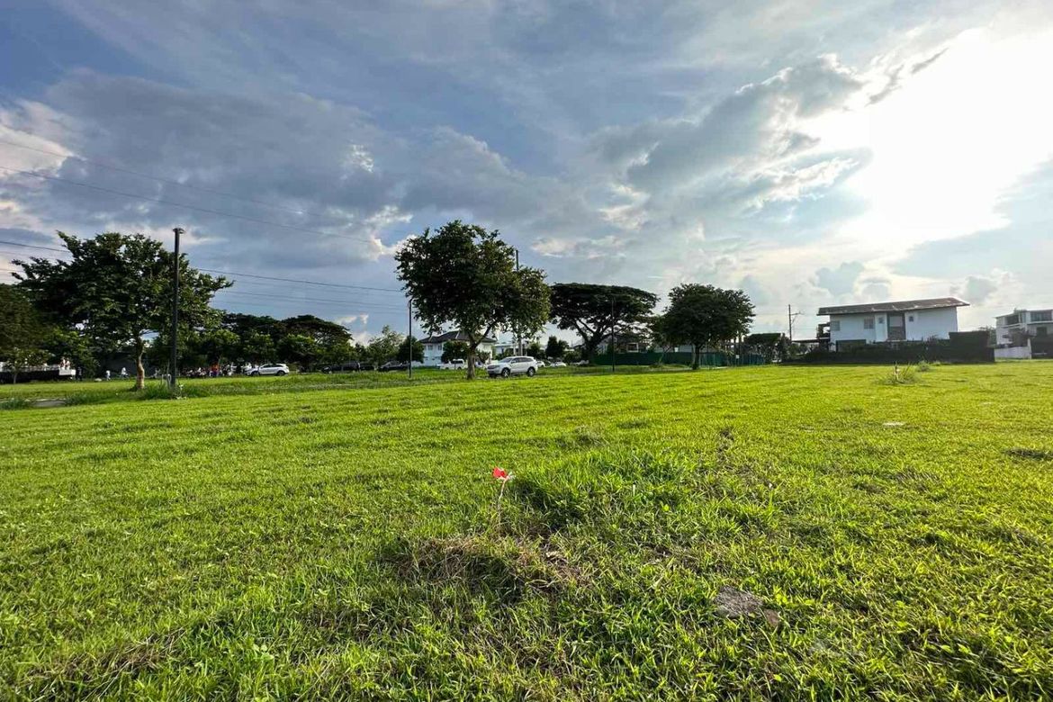 Land for Sale in Treveia Nuvali, Canlubang, Calamba, Laguna – photo 6