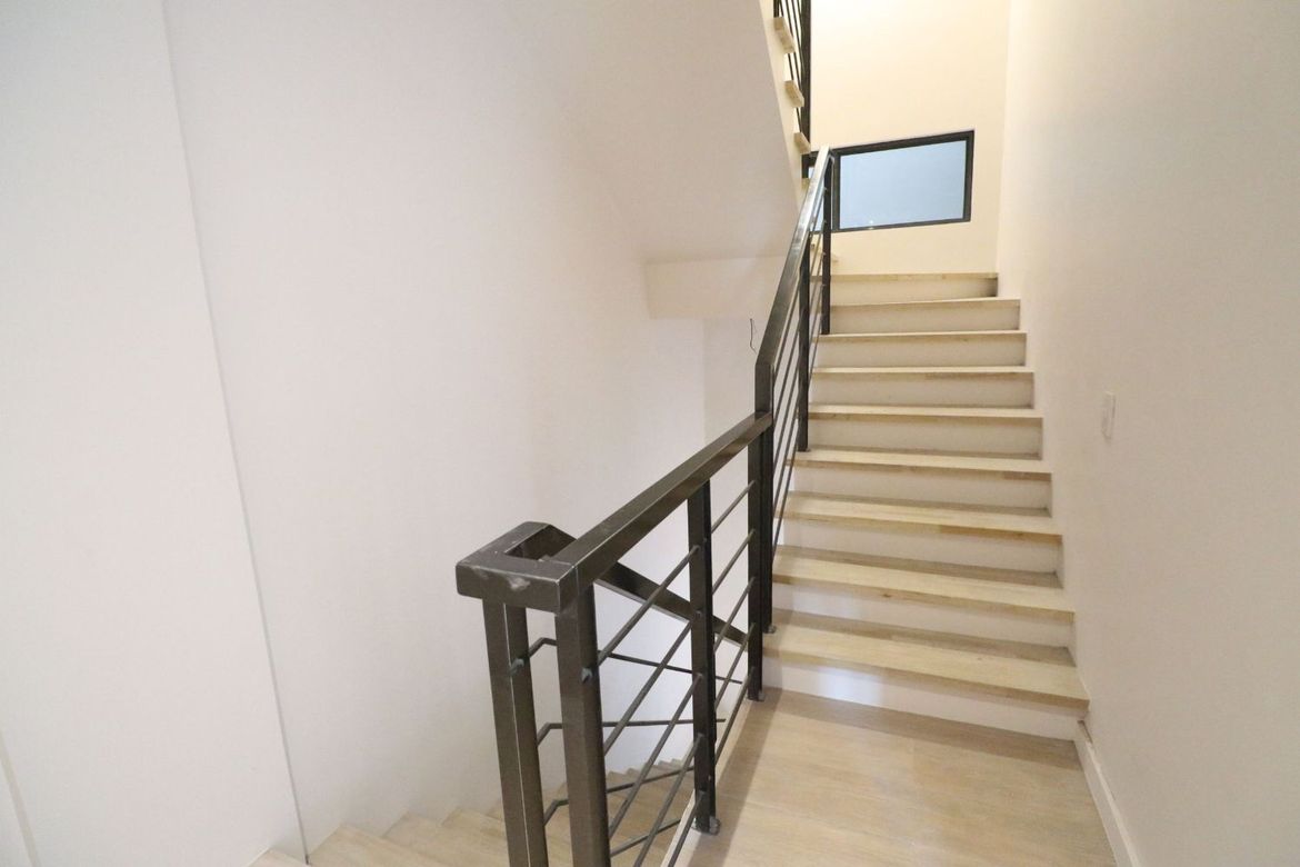 Land for Sale in Urdaneta, Makati, Metro Manila near MRT-3 Ayala – photo 7