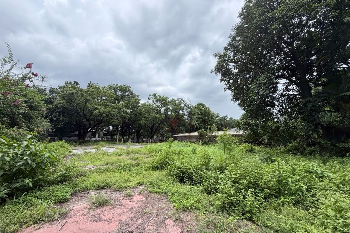 Land for Sale in Urdaneta, Makati, Metro Manila near MRT-3 Buendia – photo 8