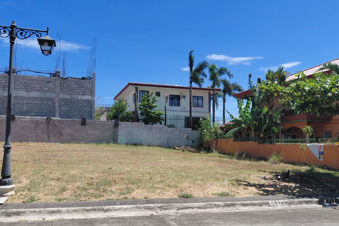 Land for Sale in Versailles Alabang Village, Almanza Dos, Las Piñas, Metro Manila