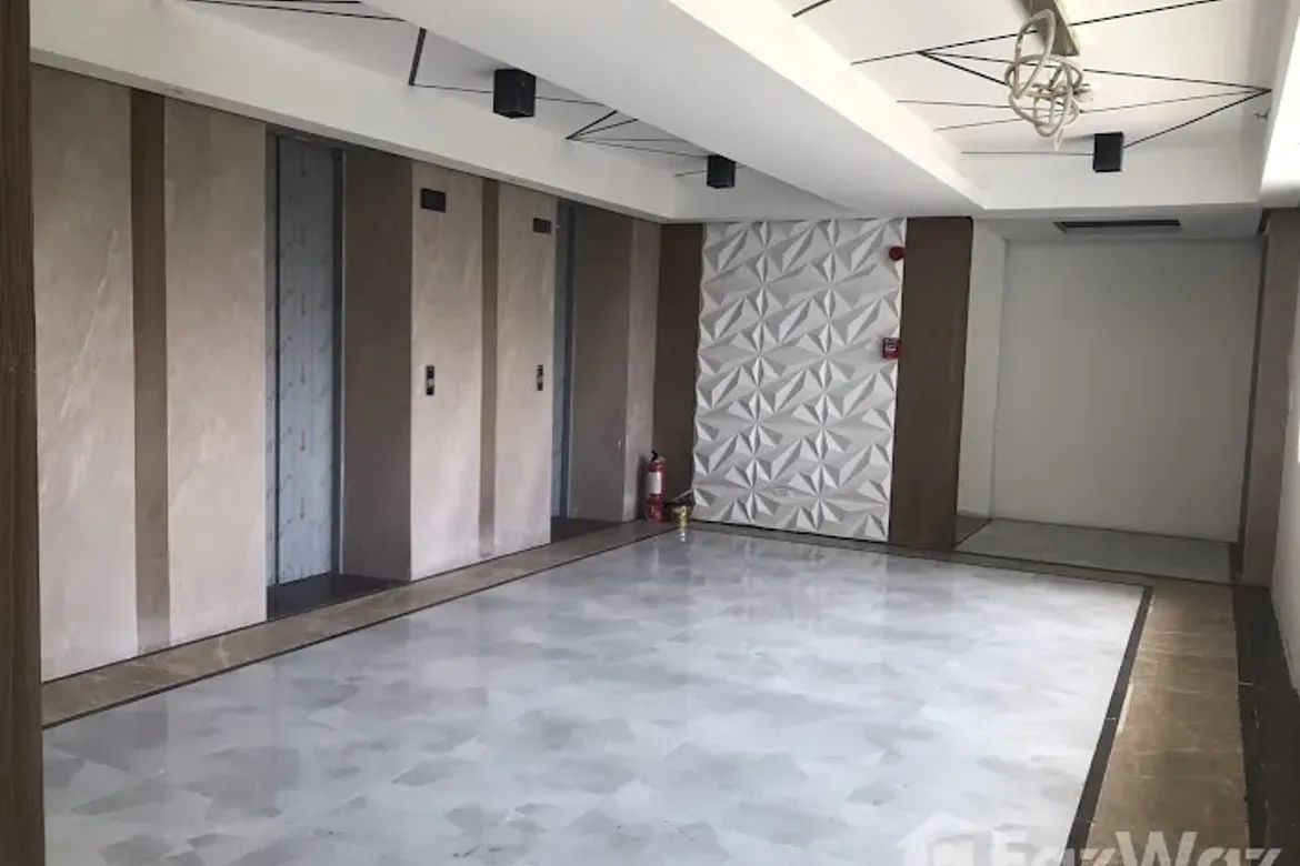 Office for Sale in Batasan Hills, Quezon City, Metro Manila – photo 8