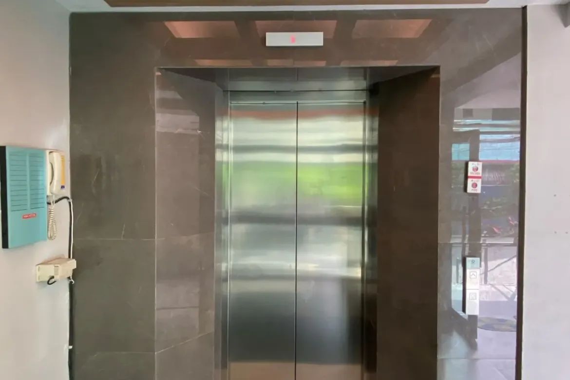 Office for Sale in Comembo, Makati, Metro Manila – photo 2