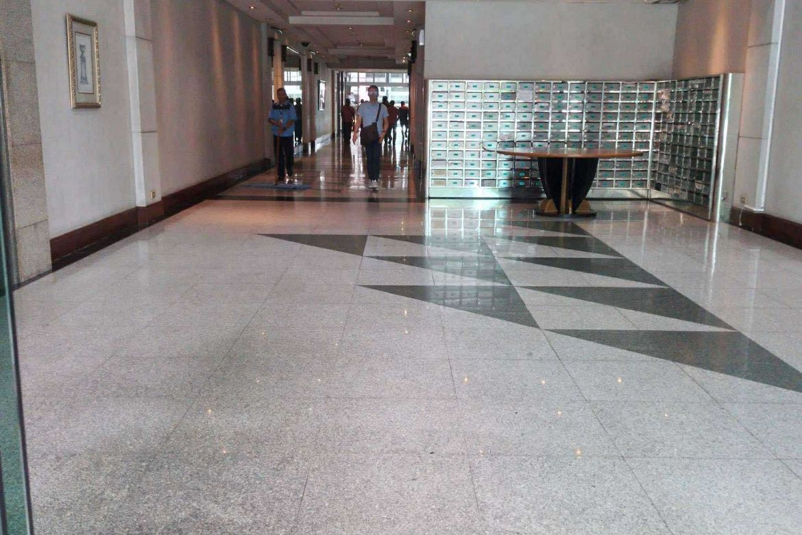 Office for Sale in Prestige Tower, San Antonio, Pasig, Metro Manila near MRT-3 Ortigas – photo 2