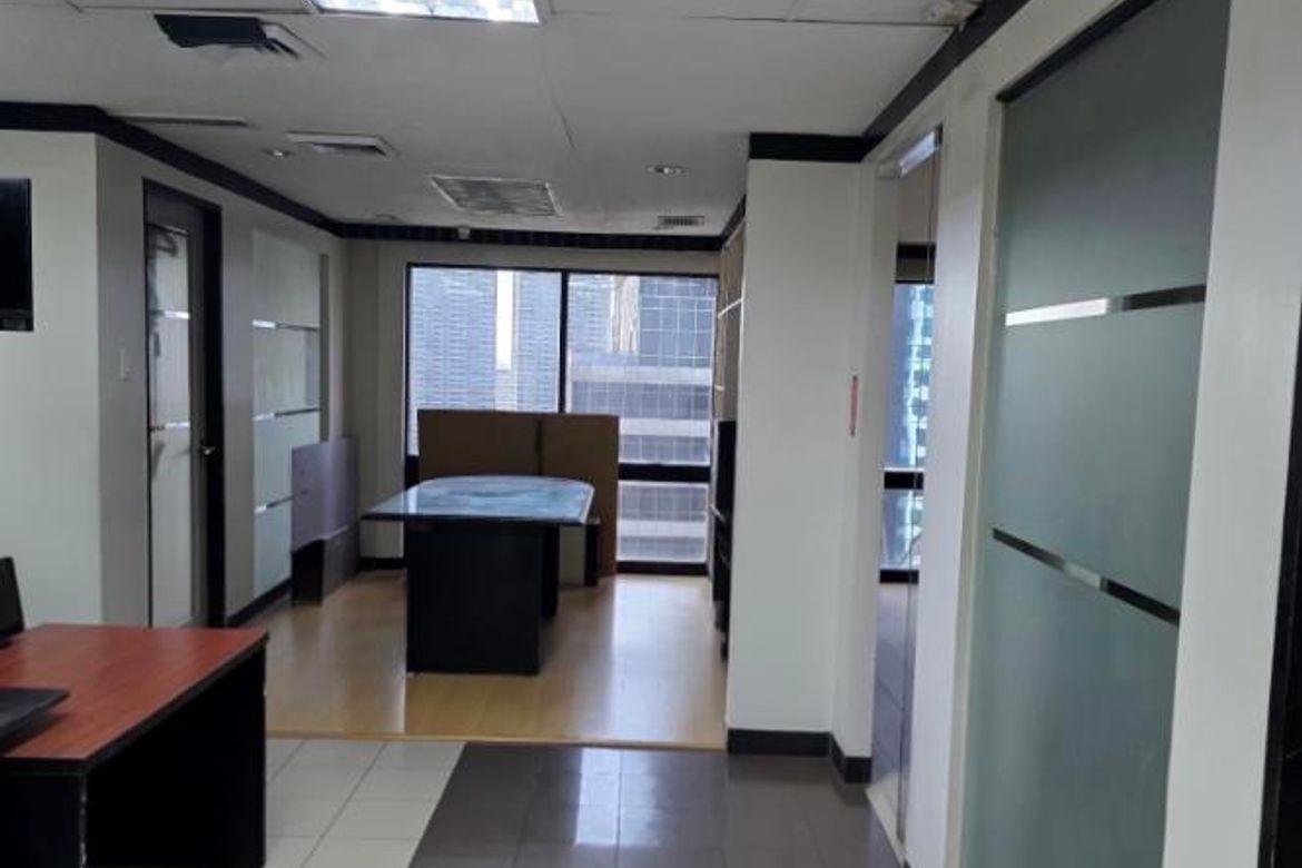 Office for Sale in Tektite Towers, San Antonio, Pasig, Metro Manila near MRT-3 Ortigas