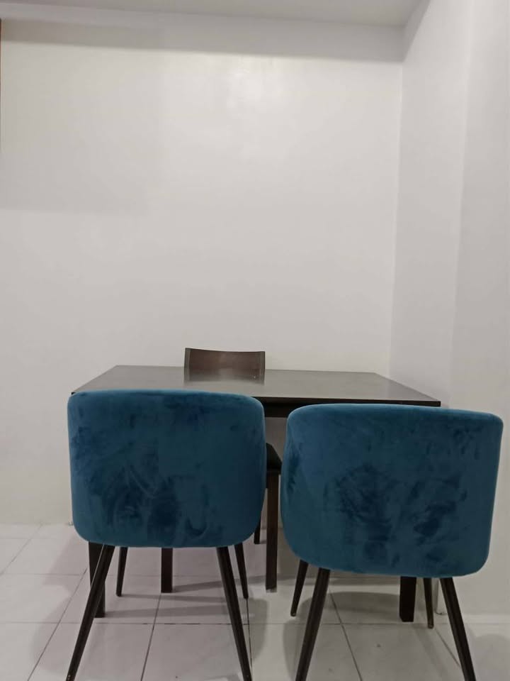 Semi-Furnished 1-Bedroom Condo for Rent at Rada Regency, Legaspi Village photo 5