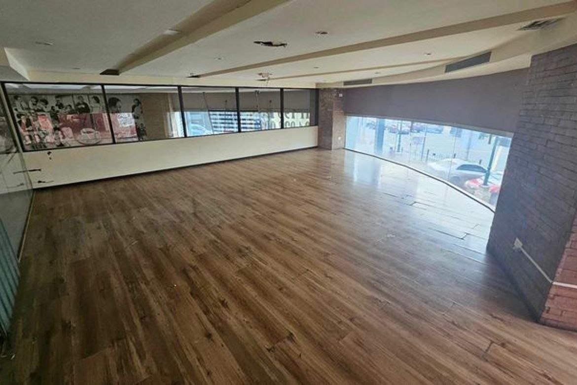 Shophouse for Rent in Sacred Heart, Quezon City, Metro Manila near MRT-3 Kamuning