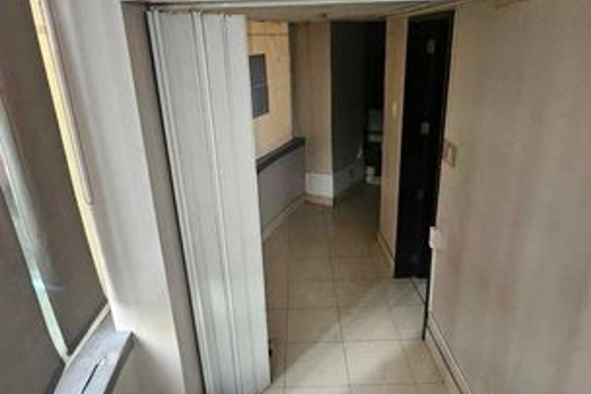 Shophouse for Rent in Sacred Heart, Quezon City, Metro Manila near MRT-3 Kamuning photo 7