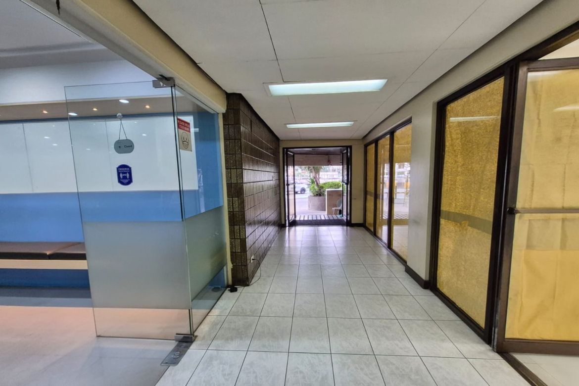 Shophouse for Rent in Urdaneta, Makati, Metro Manila near MRT-3 Ayala photo 2