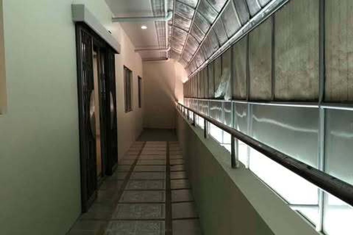 Shophouse for Sale in Apolonio Samson, Quezon City, Metro Manila near LRT-1 Balintawak – photo 4