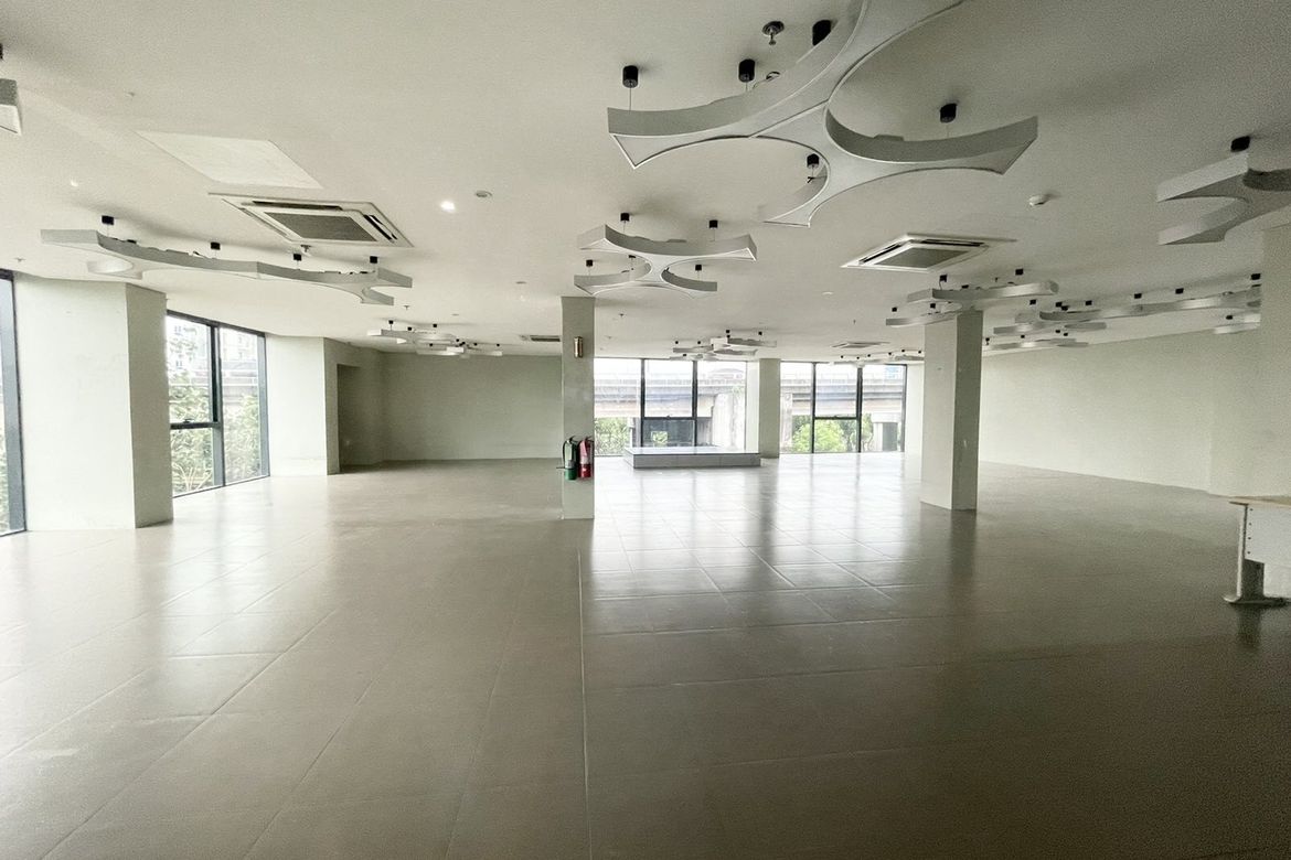 Shophouse for Sale in Bangkal, Makati, Metro Manila near MRT-3 Magallanes – photo 2