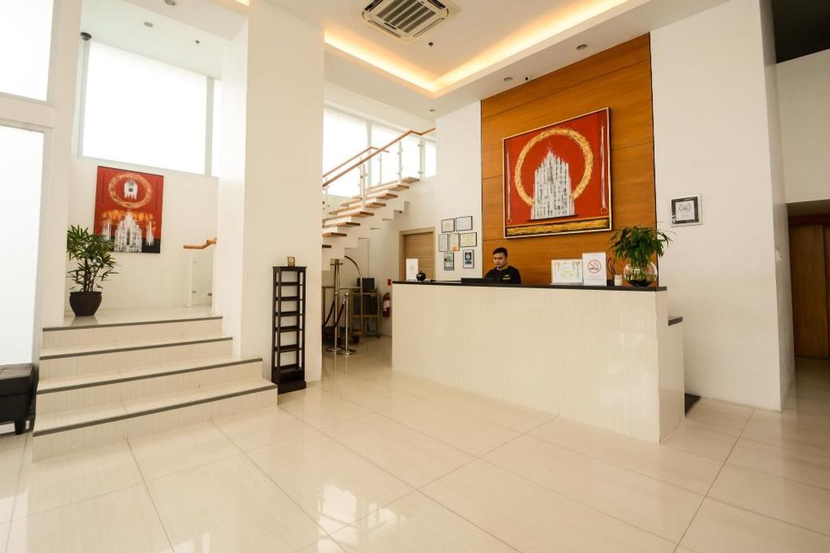 Shophouse for Sale in Bangkal, Makati, Metro Manila near MRT-3 Magallanes – photo 3