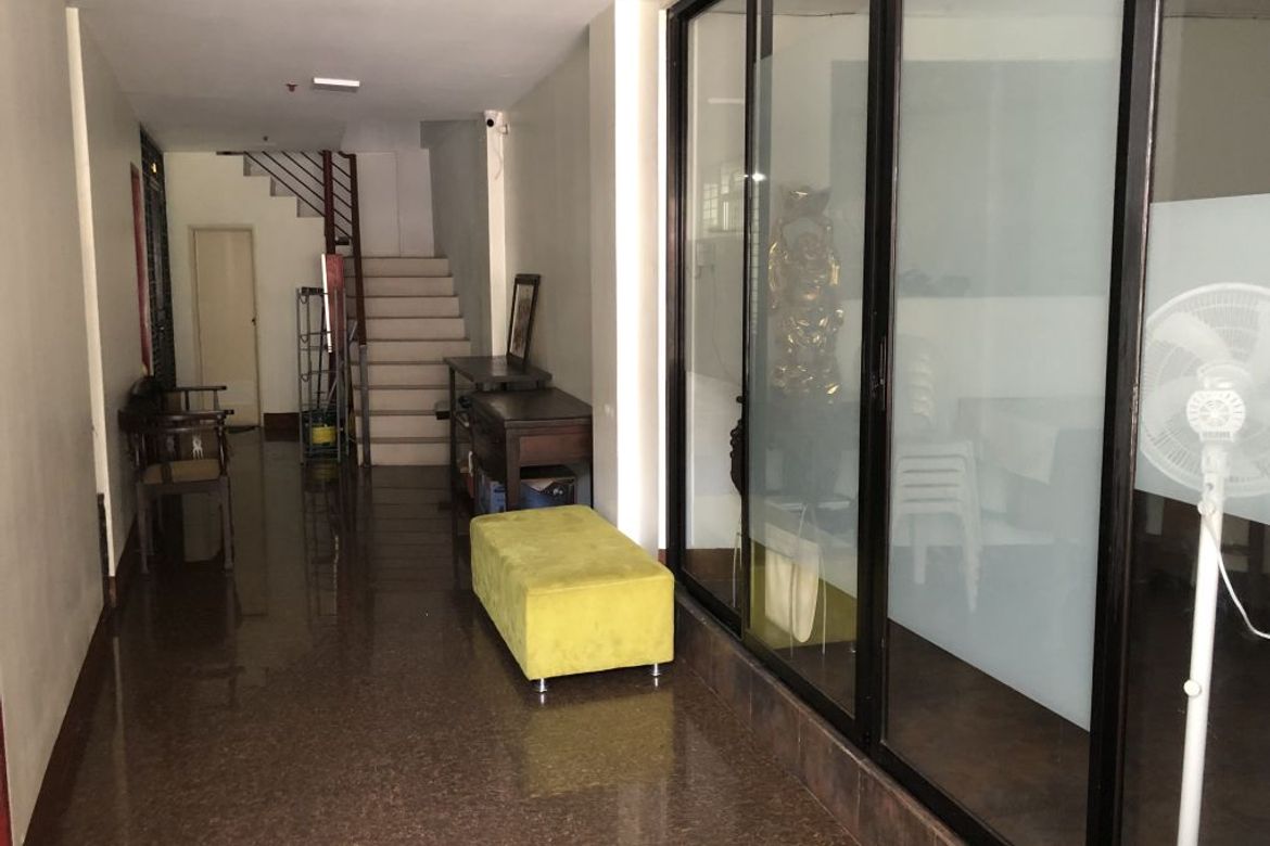 Shophouse for Sale in Barangay 40, Pasay, Metro Manila near LRT-1 Gil Puyat – photo 4