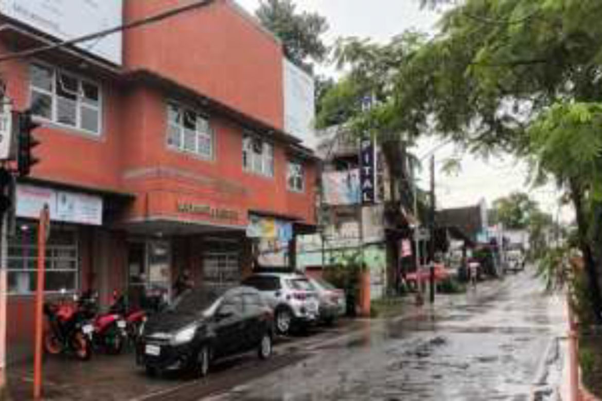 Shophouse for Sale in Barangay 93, Caloocan, Metro Manila near LRT-1 Monumento – photo 2