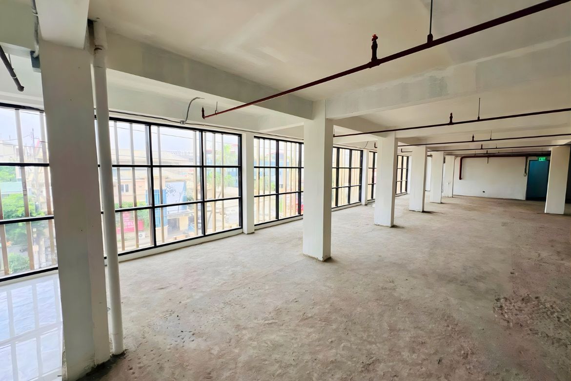 Shophouse for Sale in Barangay 97, Pasay, Metro Manila near MRT-3 Taft Avenue – photo 4