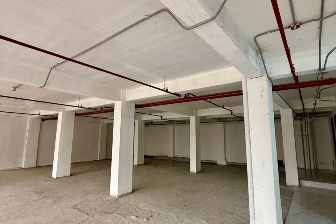 Shophouse for Sale in Barangay 97, Pasay, Metro Manila near MRT-3 Taft Avenue – photo 2