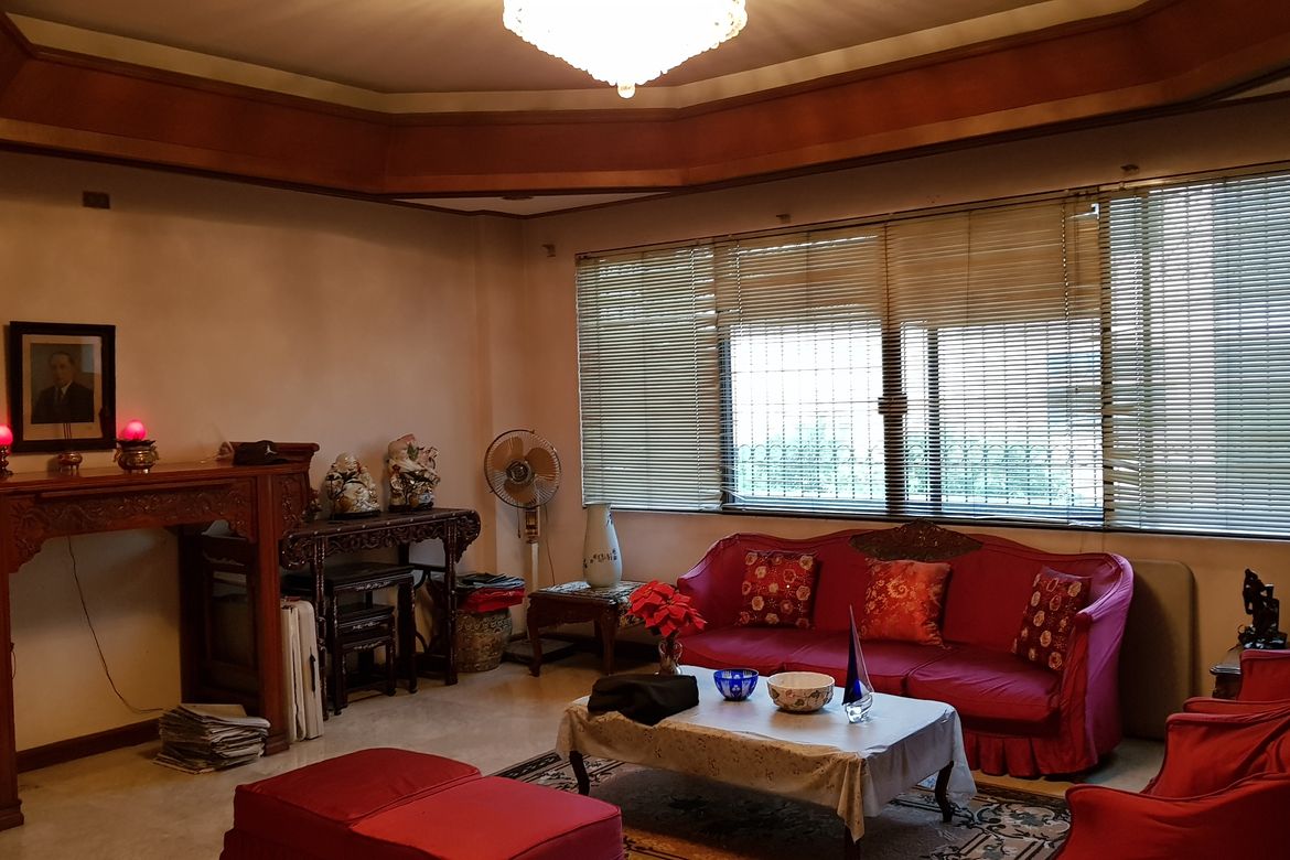 Shophouse for Sale in Binondo, Manila, Metro Manila near LRT-1 Carriedo