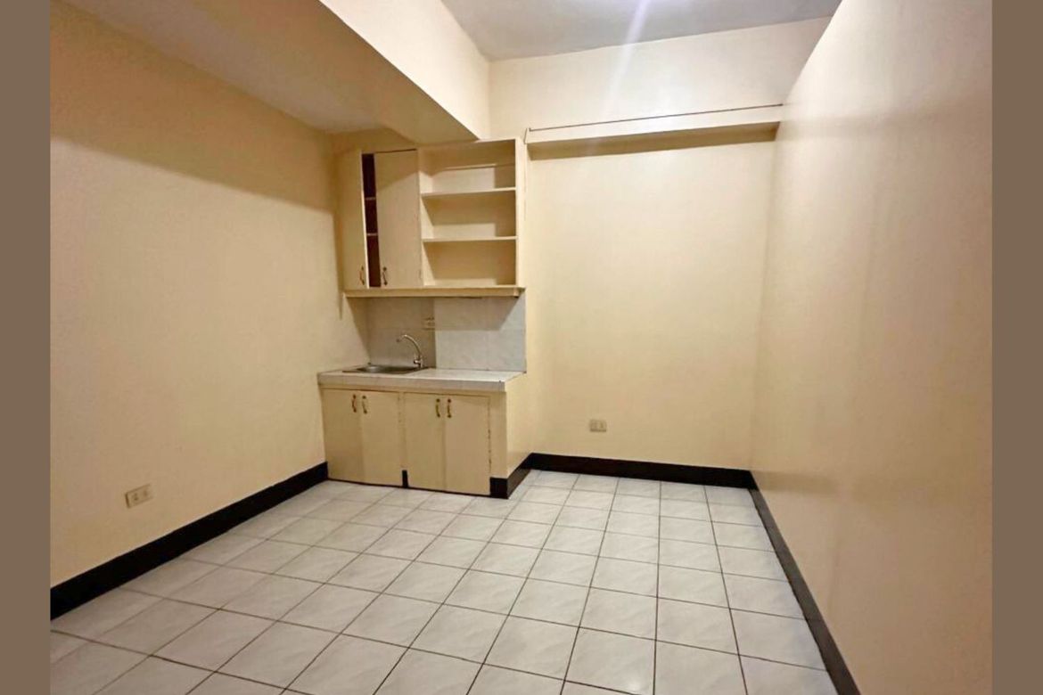 Shophouse for Sale in Central, Quezon City, Metro Manila – photo 3