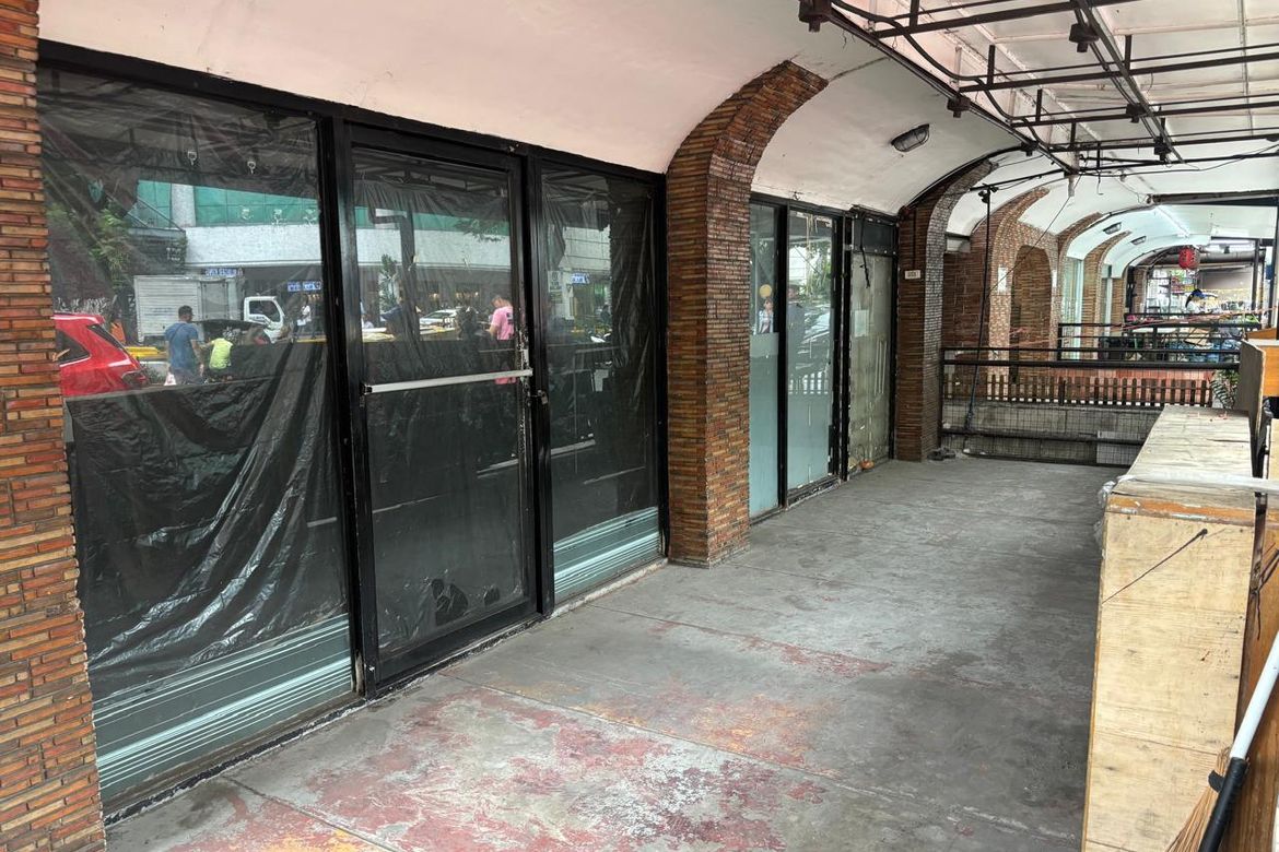 Shophouse for Sale in Ermita, Manila, Metro Manila near LRT-1 Pedro Gil – photo 4
