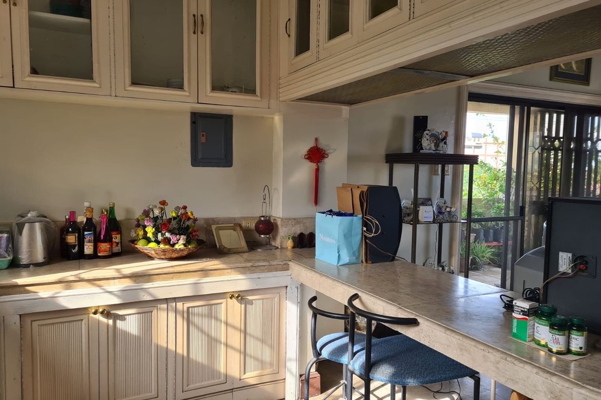 Shophouse for Sale in Guitnang Bayan II, San Mateo, Rizal – photo 4