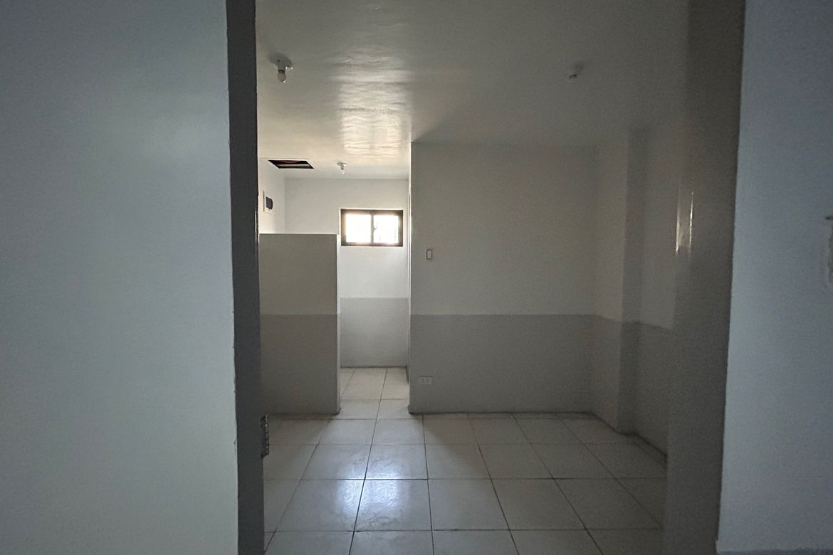 Shophouse for Sale in Makati, Makati City – photo 2