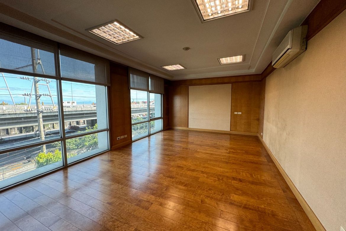 Shophouse for Sale in Marcelo Green Village, Parañaque, Metro Manila – photo 3