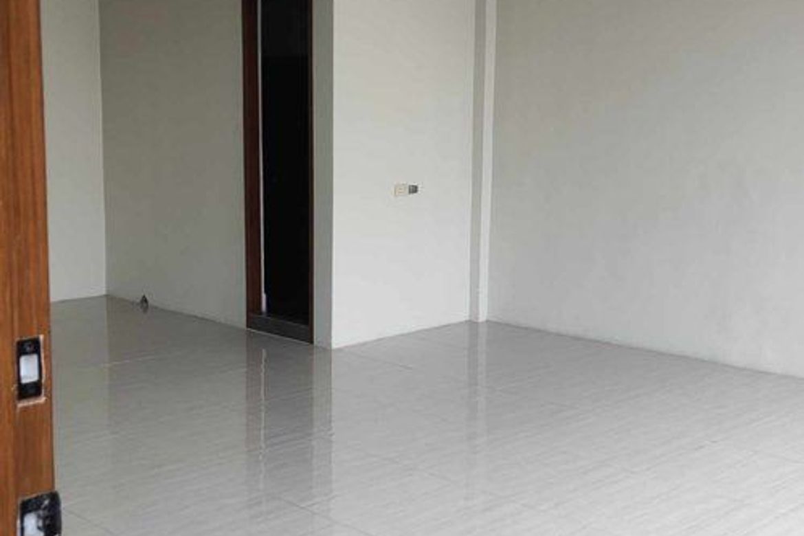 Shophouse for Sale in Pamplona Tres, Las Piñas, Metro Manila – photo 4