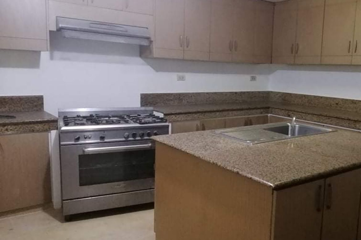 Shophouse for Sale in Pinyahan, Quezon City, Metro Manila near MRT-3 Kamuning – photo 5