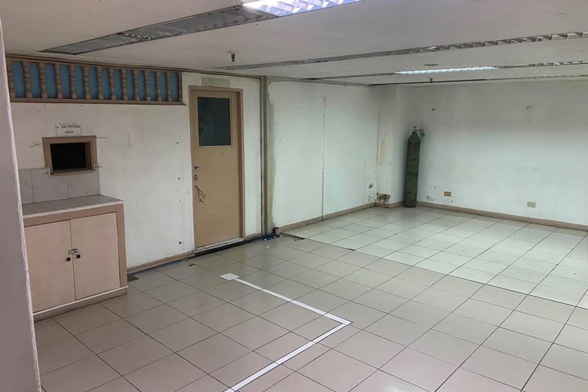 Shophouse for Sale in Poblacion, Makati, Metro Manila – photo 2