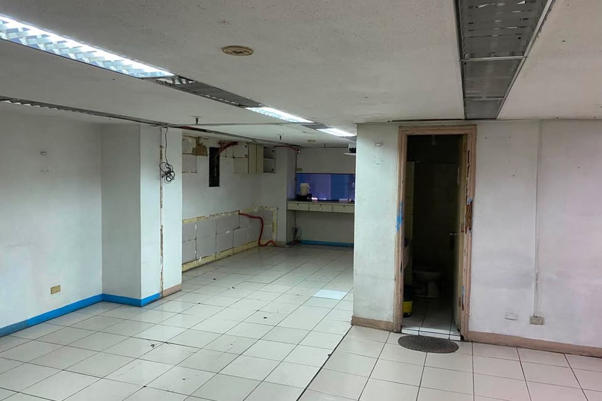 Shophouse for Sale in Poblacion, Makati, Metro Manila – photo 4