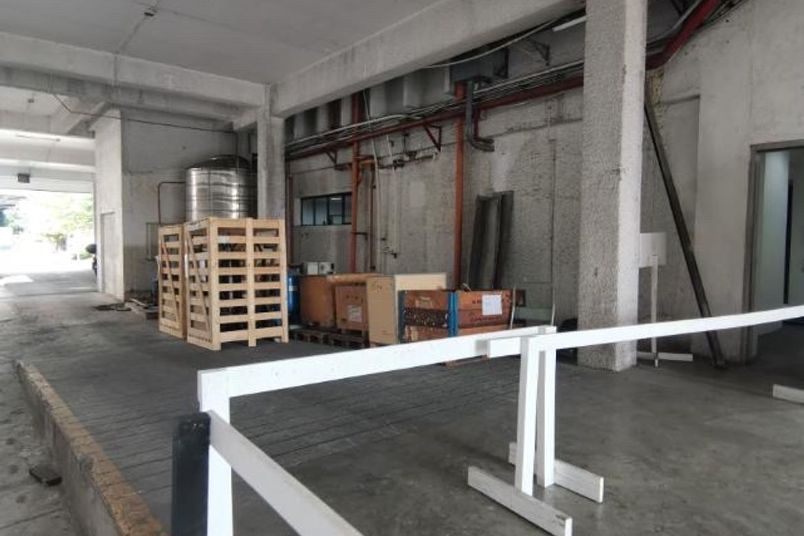 Shophouse for Sale in San Isidro, Makati, Metro Manila – photo 3