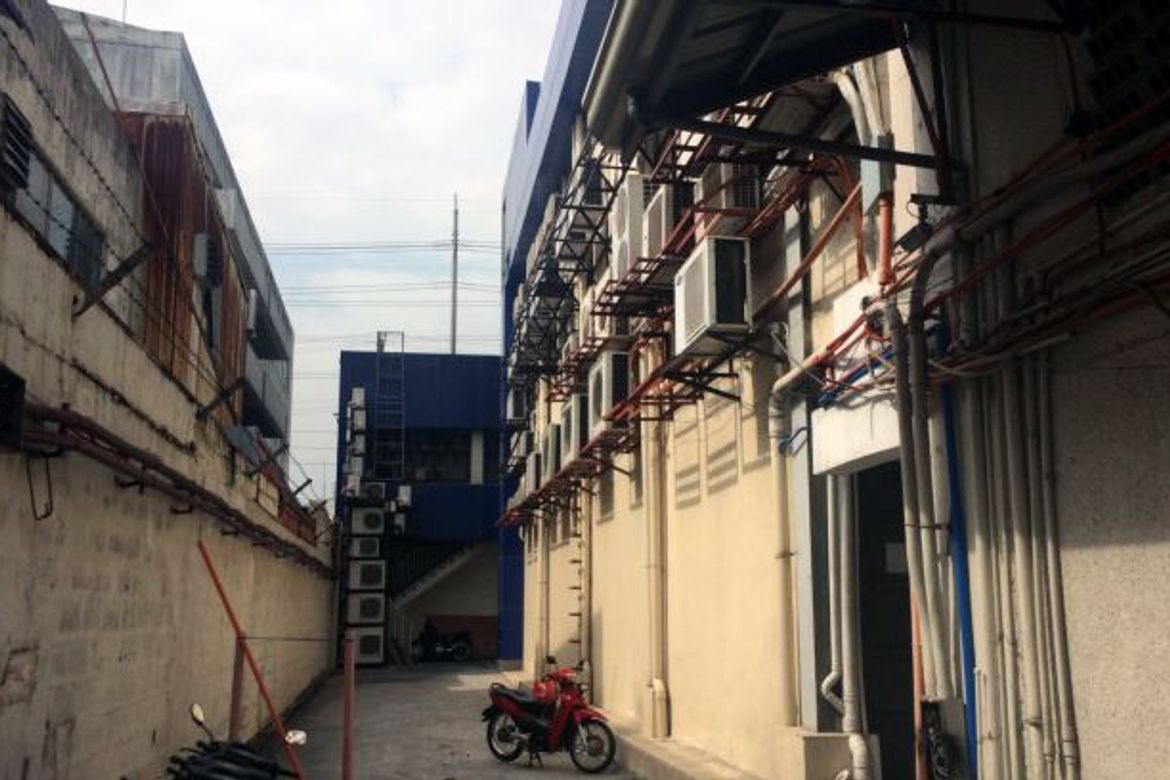 Shophouse for Sale in San Lorenzo, Makati, Metro Manila near MRT-3 Ayala – photo 3
