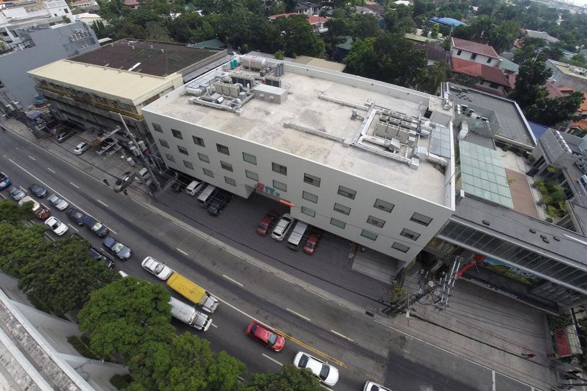 Shophouse for Sale in San Lorenzo, Makati, Metro Manila near MRT-3 Ayala
