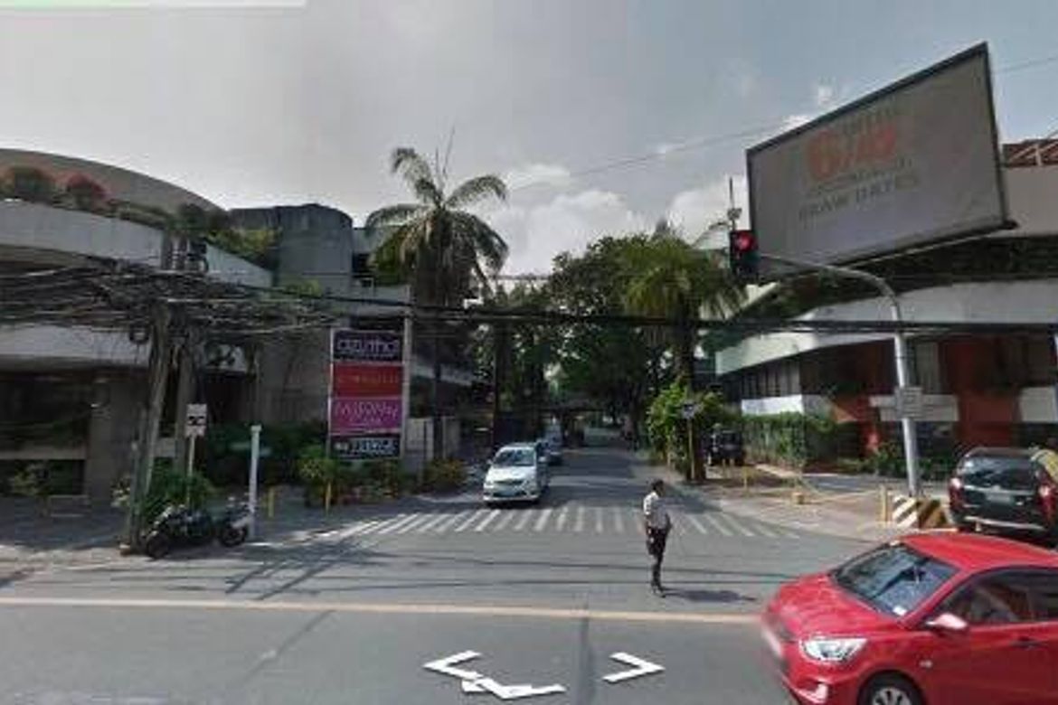 Shophouse for Sale in San Lorenzo, Makati, Metro Manila near MRT-3 Ayala – photo 3