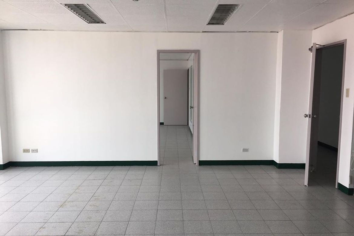 Shophouse for Sale in Santo Niño, Parañaque, Metro Manila – photo 6
