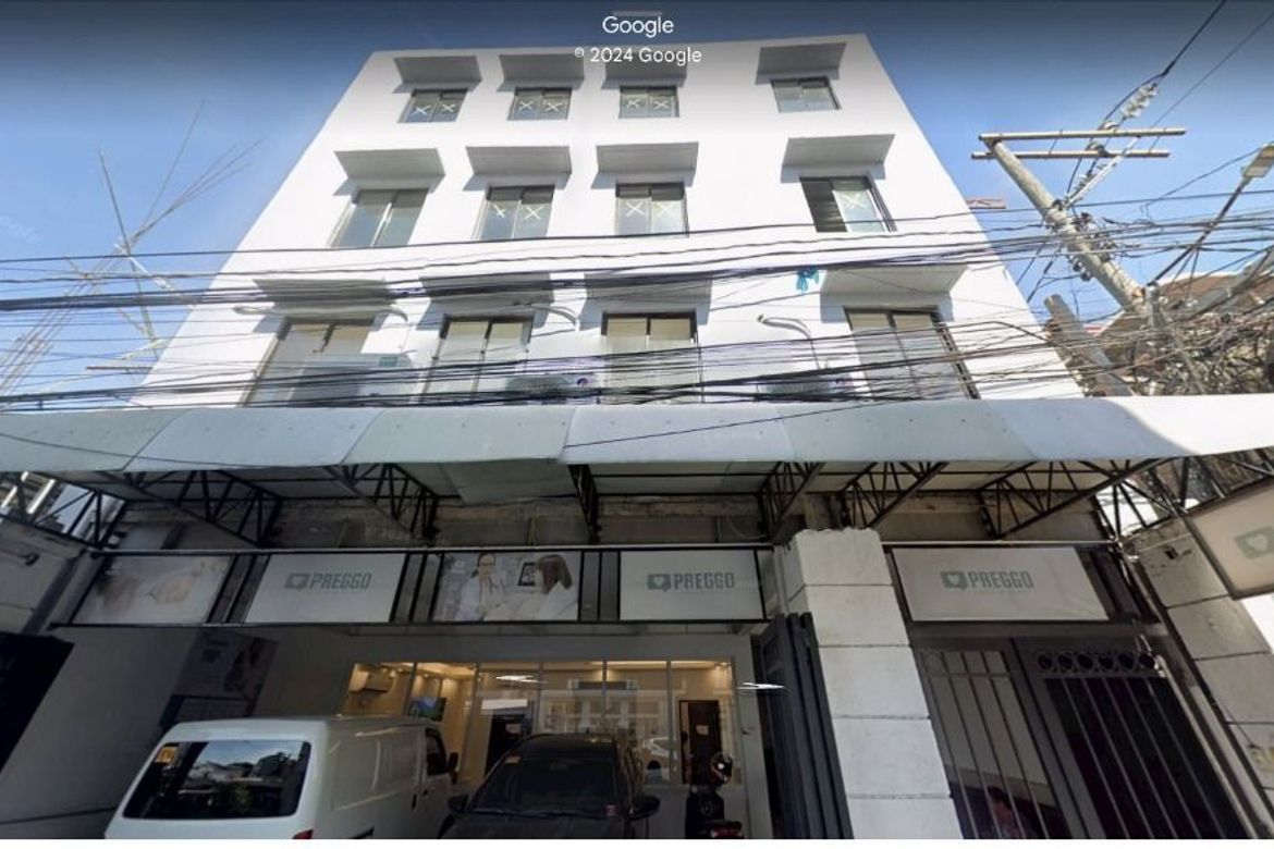 Shophouse for Sale in Veterans Village, Quezon City, Metro Manila near MRT-3 North Avenue