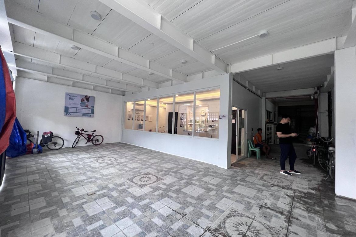 Shophouse for Sale in Veterans Village, Quezon City, Metro Manila near MRT-3 North Avenue – photo 8