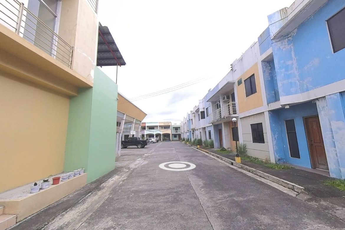 Shophouse for Sale in Villamonte, Bacolod, Negros Occidental – photo 3