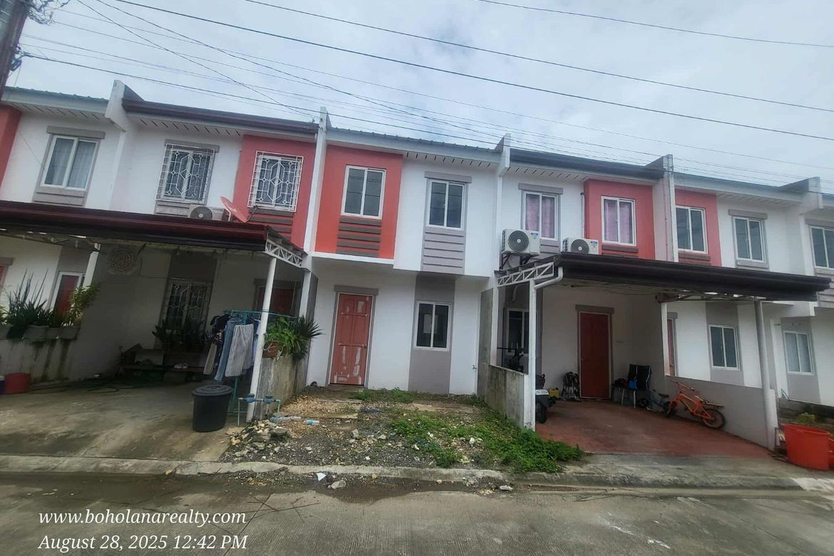 Townhouse for Sale in Dao, Dauis, Bohol – photo 3