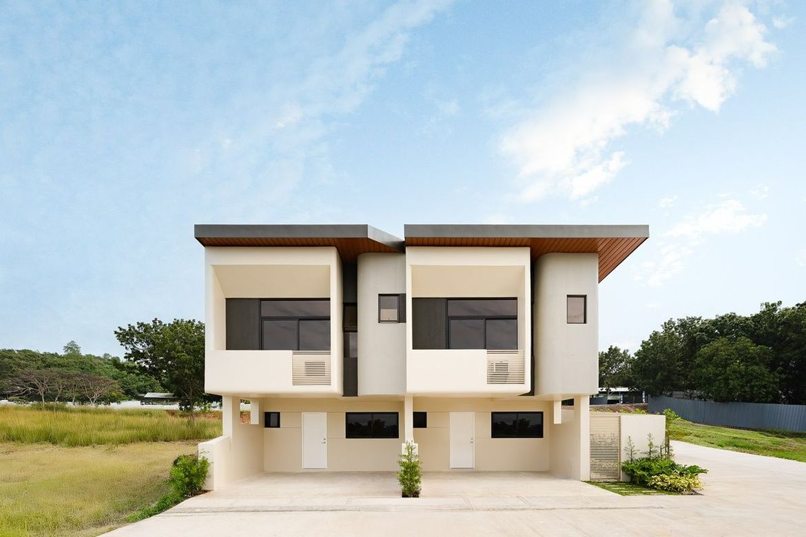 Townhouse for Sale in Easton Park, Macamot, Binangonan, Rizal