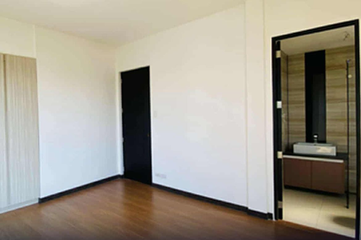Townhouse for Sale in Little Baguio, San Juan, Metro Manila – photo 2