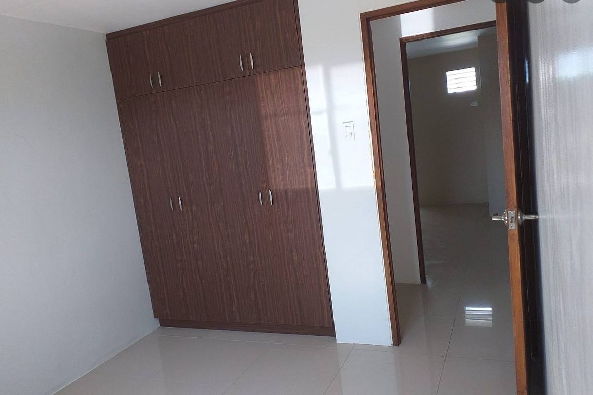 Townhouse for Sale in Manuyo Dos, Las Piñas, Metro Manila – photo 6
