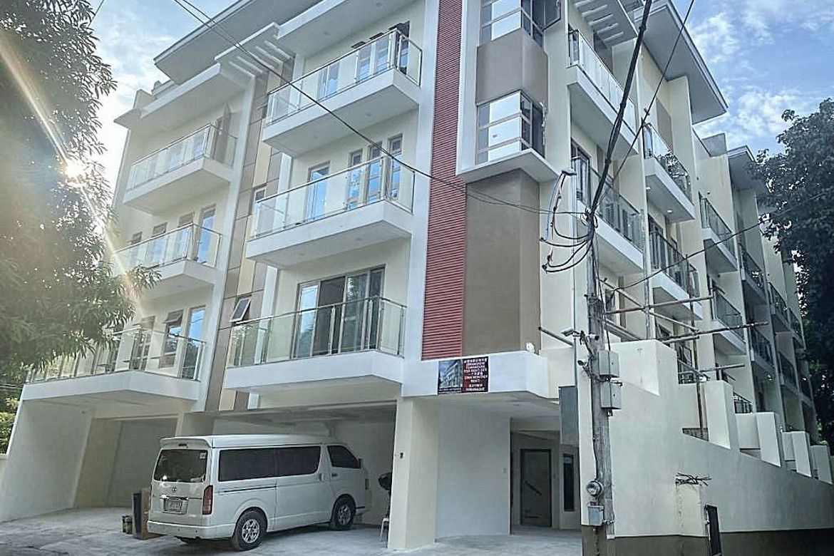 Townhouse for Sale in Tambo, Parañaque, Metro Manila